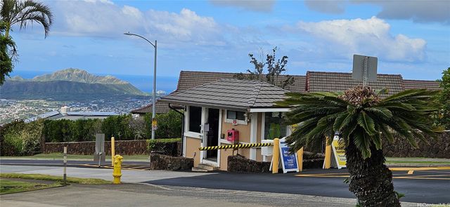 2138 Laukahi Street, Honolulu, HI 96821