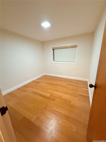 2138 Laukahi Street, Honolulu, HI 96821