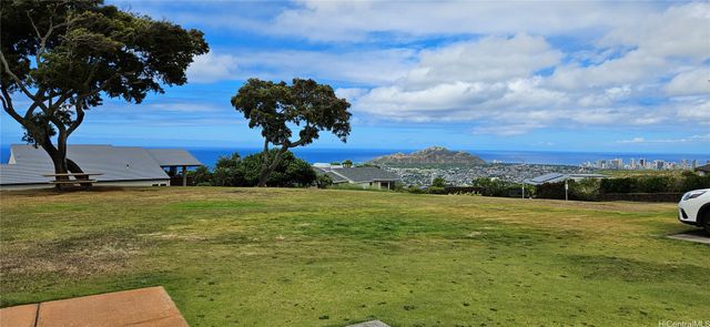 2138 Laukahi Street, Honolulu, HI 96821