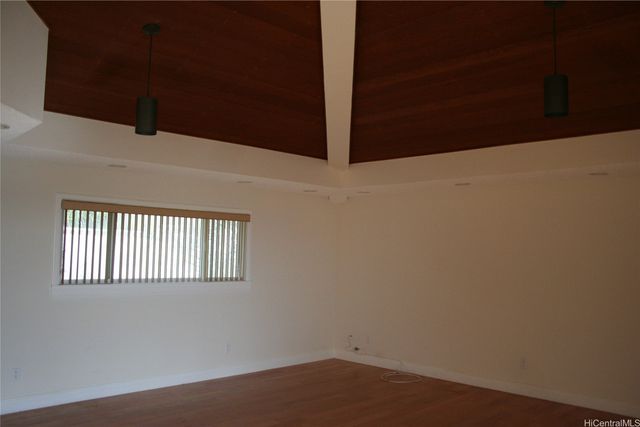 2138 Laukahi Street, Honolulu, HI 96821