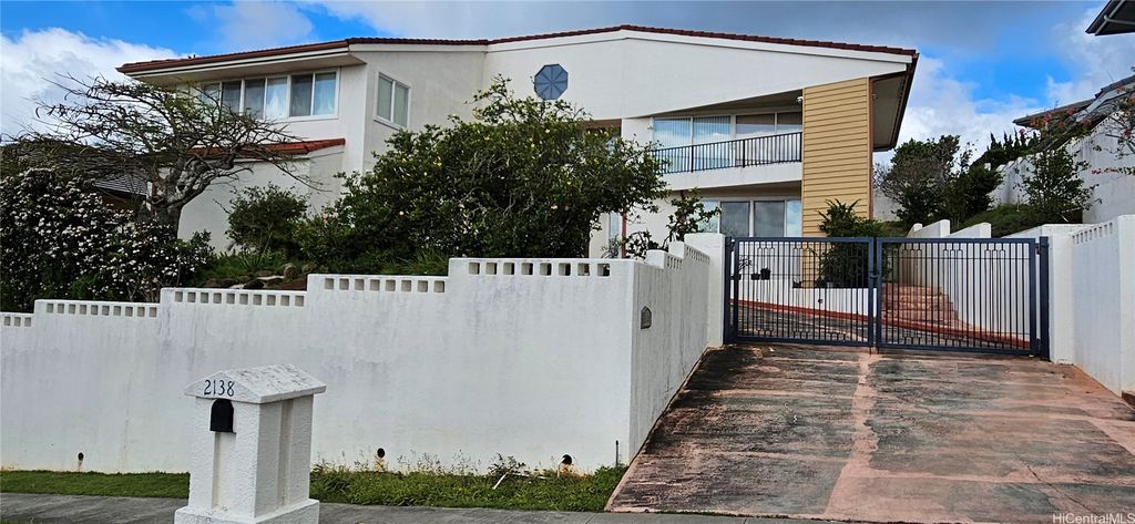 2138 Laukahi Street, Honolulu, HI 96821