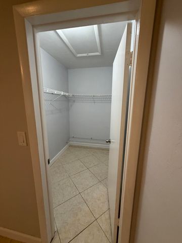 3225 NE 21st Avenue 7, Lighthouse Point, FL 33064