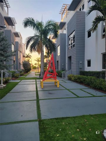 9133 NW 33rd St, Doral, FL 33172