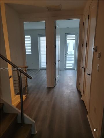 9133 NW 33rd St, Doral, FL 33172