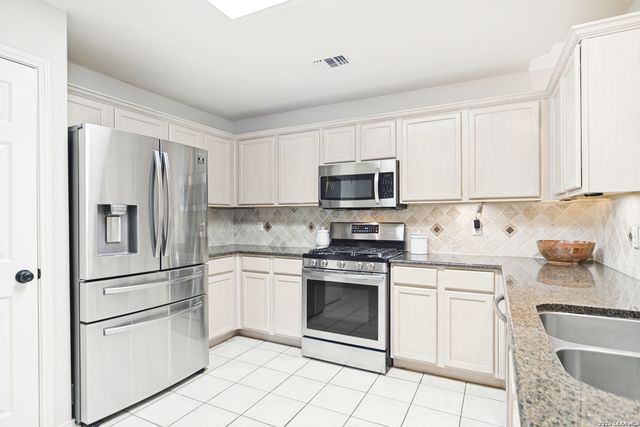 4330 Knollbluff, San Antonio, TX 78247