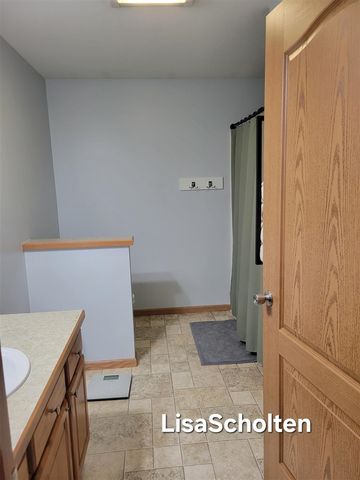 9794 Crystal Circle, Zeeland, MI 49464