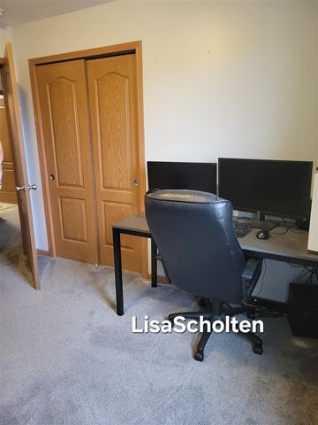 9794 Crystal Circle, Zeeland, MI 49464