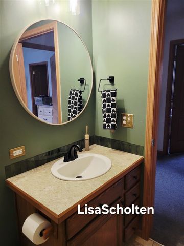 9794 Crystal Circle, Zeeland, MI 49464