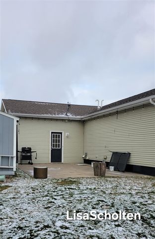 9794 Crystal Circle, Zeeland, MI 49464