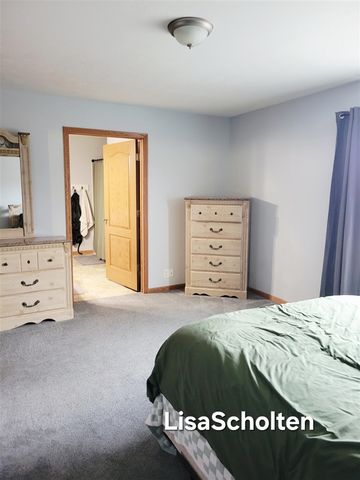 9794 Crystal Circle, Zeeland, MI 49464