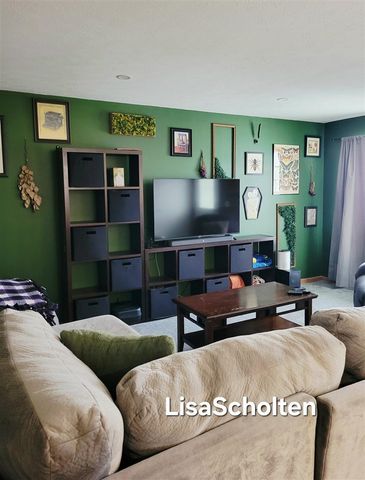 9794 Crystal Circle, Zeeland, MI 49464