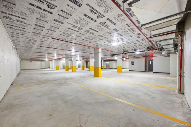 163-07 72nd Ave 2C, Fresh Meadows, NY 11365