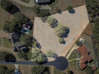 27505 Waterfall Hill PKWY, Spicewood, TX 78669