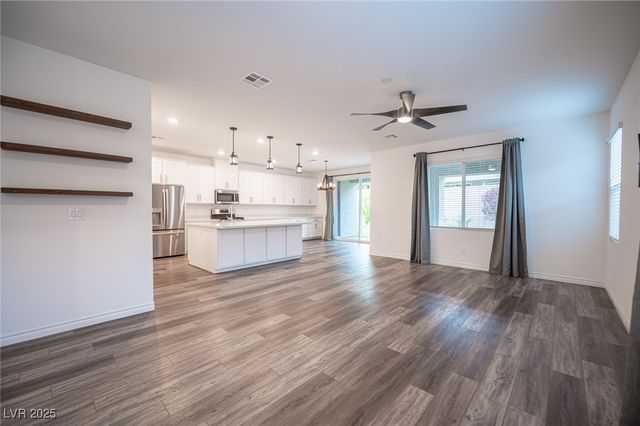 3912 Grazing Gazelle Avenue, North Las Vegas, NV 89084