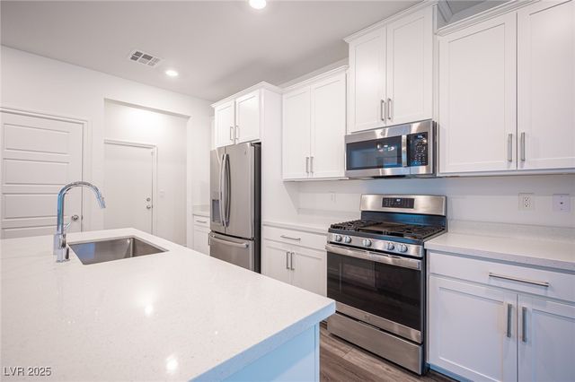 3912 Grazing Gazelle Avenue, North Las Vegas, NV 89084