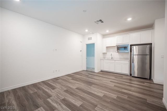 3912 Grazing Gazelle Avenue, North Las Vegas, NV 89084