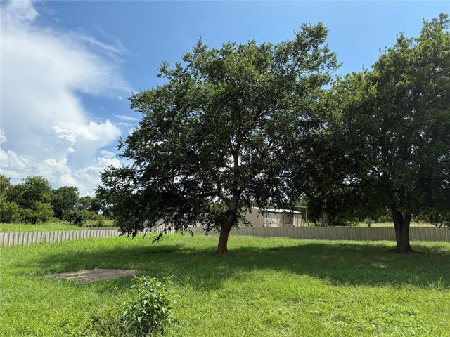 3277C Hidalgo, Waxahachie, TX 75167