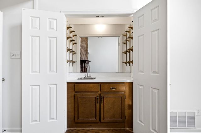 1935 WICKLOW WAY, Germantown, TN 38139
