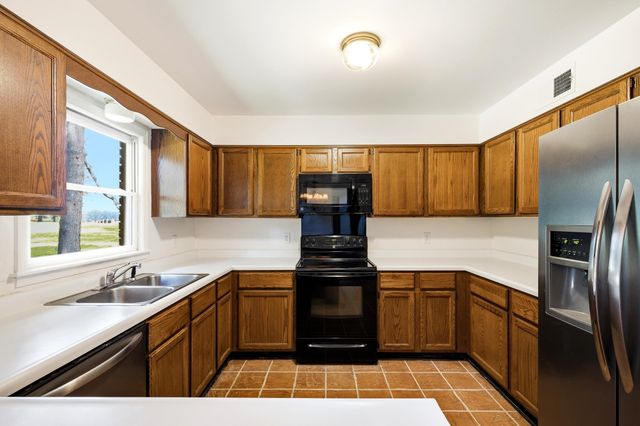 1935 WICKLOW WAY, Germantown, TN 38139