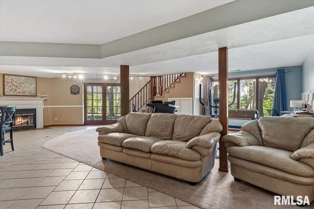 6487 Rentshler Road, Rochester, IL 62563