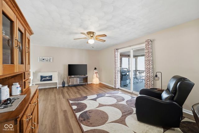 215 E Colony Acres Drive, Brazil, IN 47834