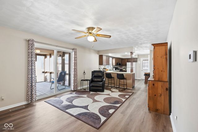 215 E Colony Acres Drive, Brazil, IN 47834