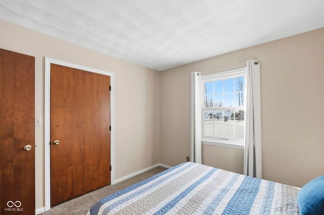 215 E Colony Acres Drive, Brazil, IN 47834