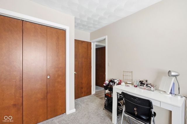 215 E Colony Acres Drive, Brazil, IN 47834