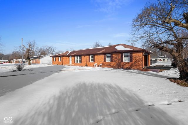 215 E Colony Acres Drive, Brazil, IN 47834