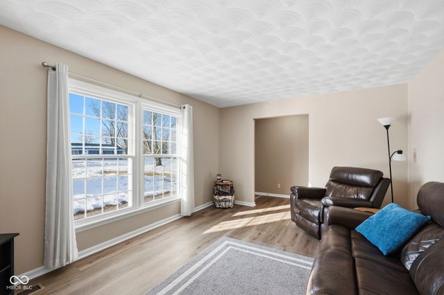 215 E Colony Acres Drive, Brazil, IN 47834