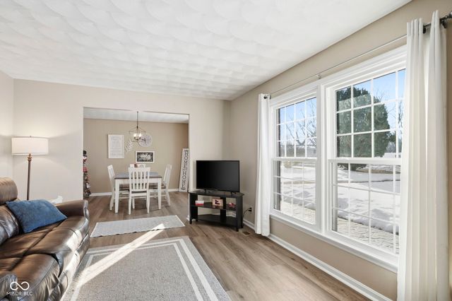 215 E Colony Acres Drive, Brazil, IN 47834