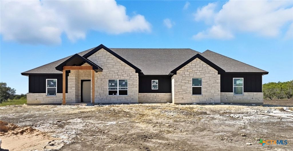 190 Cedar Bluff Loop, Gatesville, TX 76528