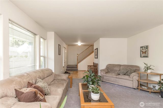 19405 88th Avenue E, Spanaway, WA 98387