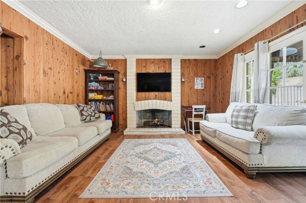 19122 Weston, Tarzana (los Angeles), CA 91356