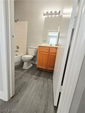 9245 ADAMSHURST Avenue, Las Vegas, NV 89148