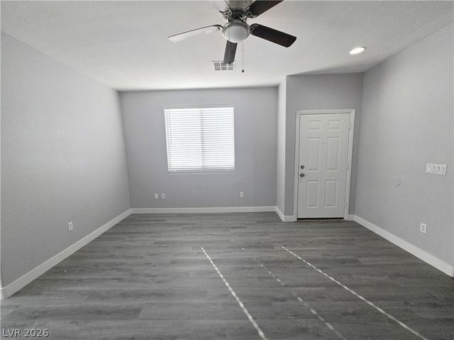 9245 ADAMSHURST Avenue, Las Vegas, NV 89148