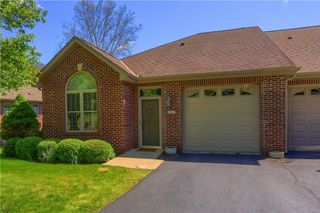 828 Village Dr, Mccandless, PA 15237