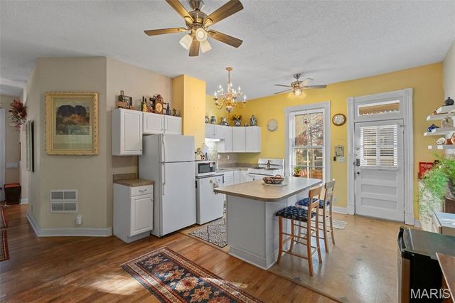 7200 Lanham Avenue, St Louis, MO 63143