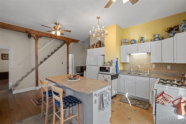 7200 Lanham Avenue, St Louis, MO 63143