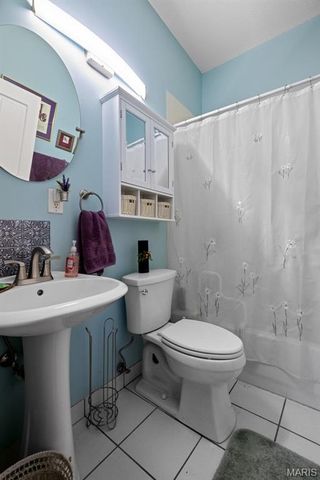 7200 Lanham Avenue, St Louis, MO 63143