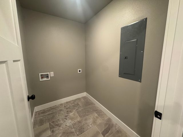 1618 Ridgemont Avenue, Monett, MO 65708