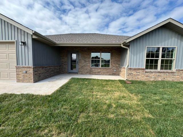 1618 Ridgemont Avenue, Monett, MO 65708
