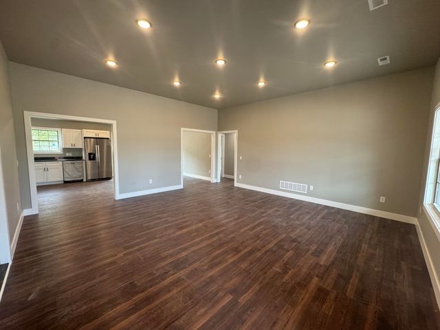 1618 Ridgemont Avenue, Monett, MO 65708