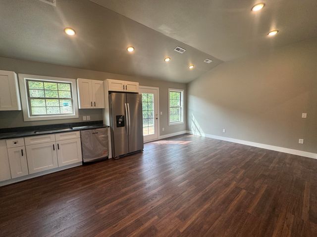 1618 Ridgemont Avenue, Monett, MO 65708