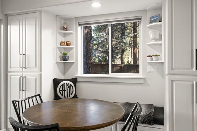 1872 NW Hill Point Drive, Bend, OR 97703