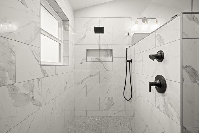 1872 NW Hill Point Drive, Bend, OR 97703