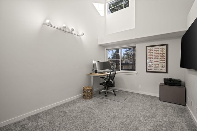 1872 NW Hill Point Drive, Bend, OR 97703