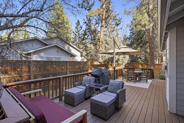 1872 NW Hill Point Drive, Bend, OR 97703