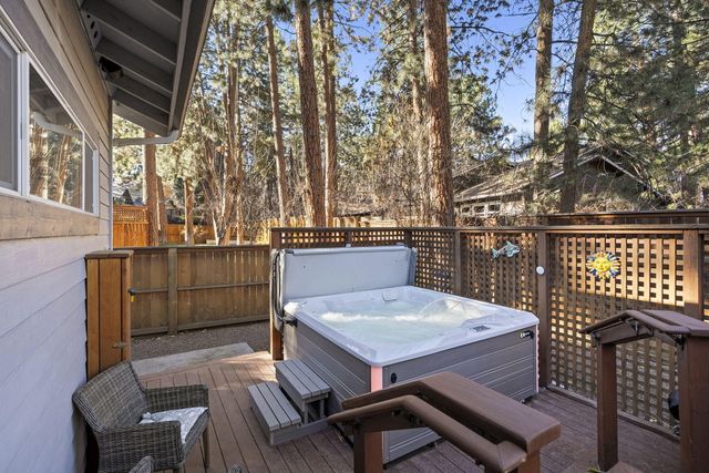 1872 NW Hill Point Drive, Bend, OR 97703