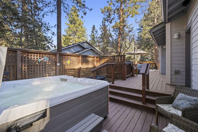 1872 NW Hill Point Drive, Bend, OR 97703